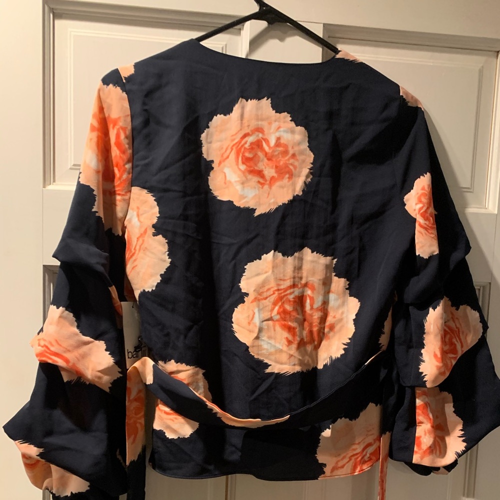 NWT Macys Bar lll wrap front floral blouse navy pink size XS 💗 - Picture 6 of 8